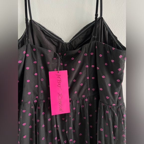 Betsey Johnson Lip Print Dress - Picture 6 of 6